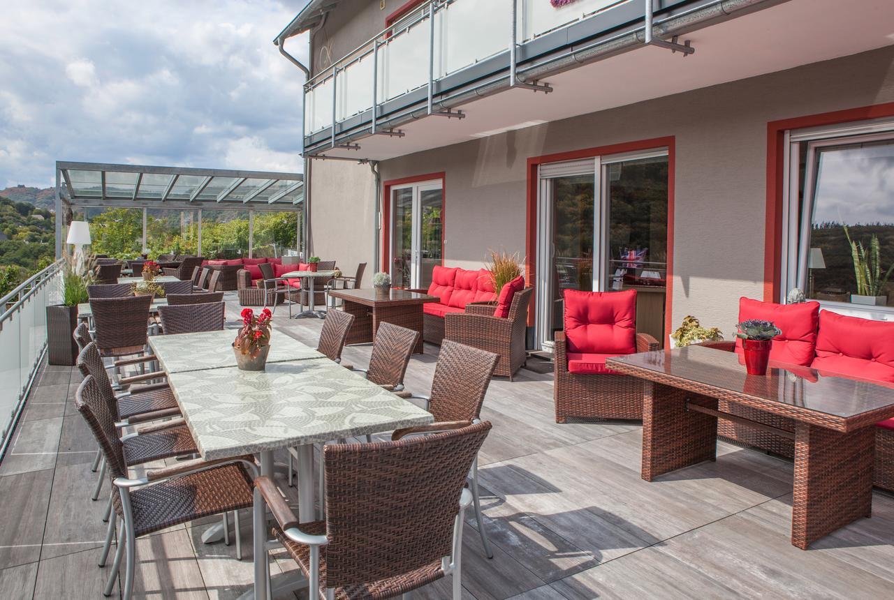 Hotel-Restaurant-Weingut Kapellenhof Klotten Exterior photo