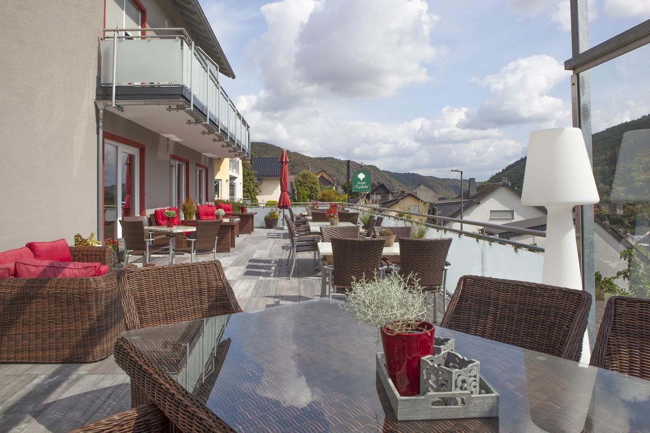 Hotel-Restaurant-Weingut Kapellenhof Klotten Exterior photo